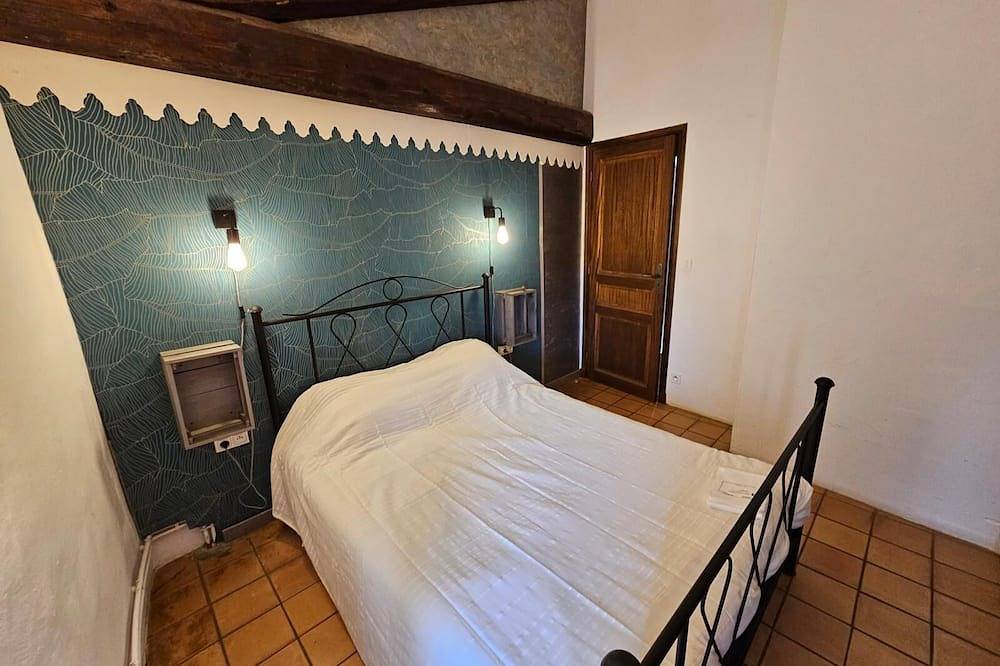 Entire apartment, Domaine de Bagard - Gîte Cevennes 53m² 4/7 pers Terrace in Sauve, Le Vigan region