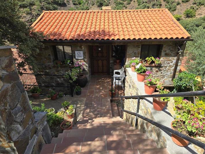 Casa rural para 6 personas, con Balcón y Terraza además de Jardín y Vistas en Extremadura - 2