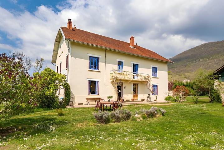 Chambre d’hôte pour 2 personnes, avec piscine dans Belley - 2