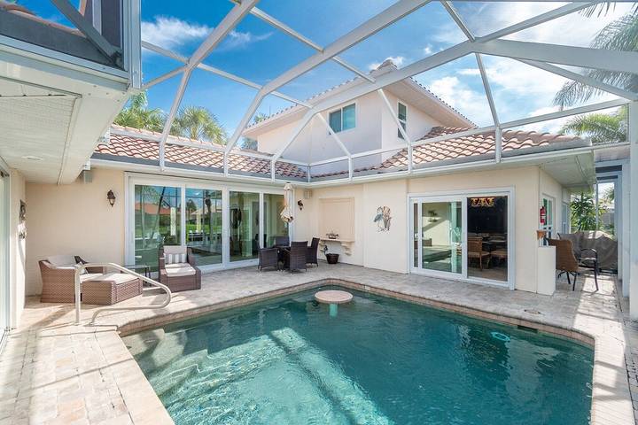 Vacation rental for 10 people, with yard in Punta Gorda