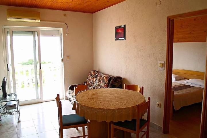 Appartement entier, Appartement de deux chambres avec la terrasse et la vue sur le mer Preko, Ugljan in Preko, Île d'Ugljan