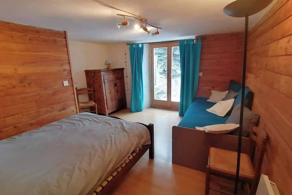 Maisonnette 4/5 persons in Saint-Véran 2*. in Saint-Véran, Queyras