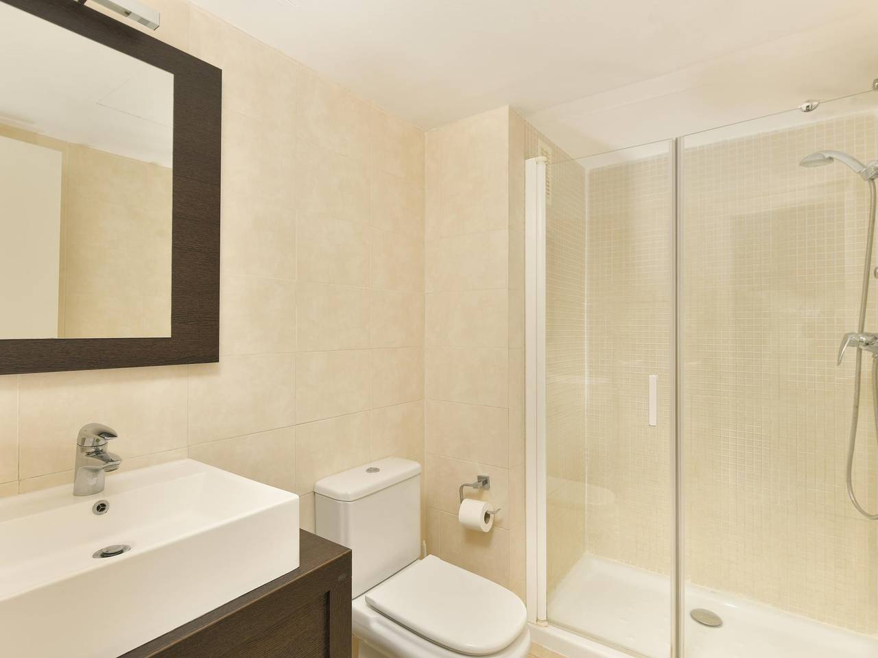 Entire holiday apartment, 2 bedrooms apartment side sea view in Torrox Costa, Torrox