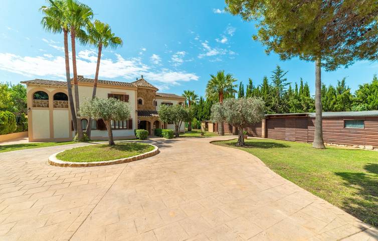 Finca for 12 people, with Terrace in Son Ametler