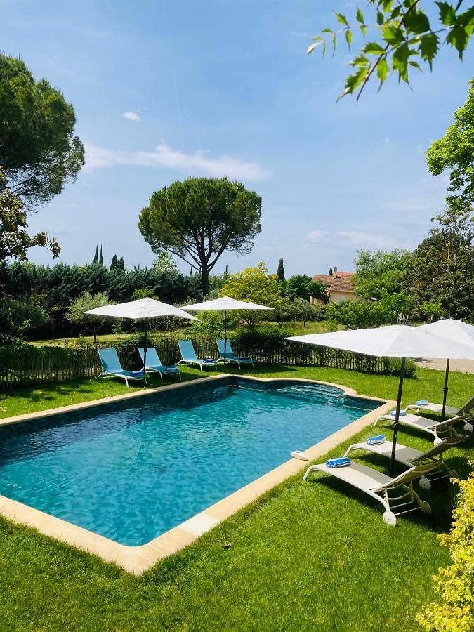 Chambre d’hôte pour 2 personnes, avec piscine et vue ainsi que balcon et jardin à Villecroze - 2
