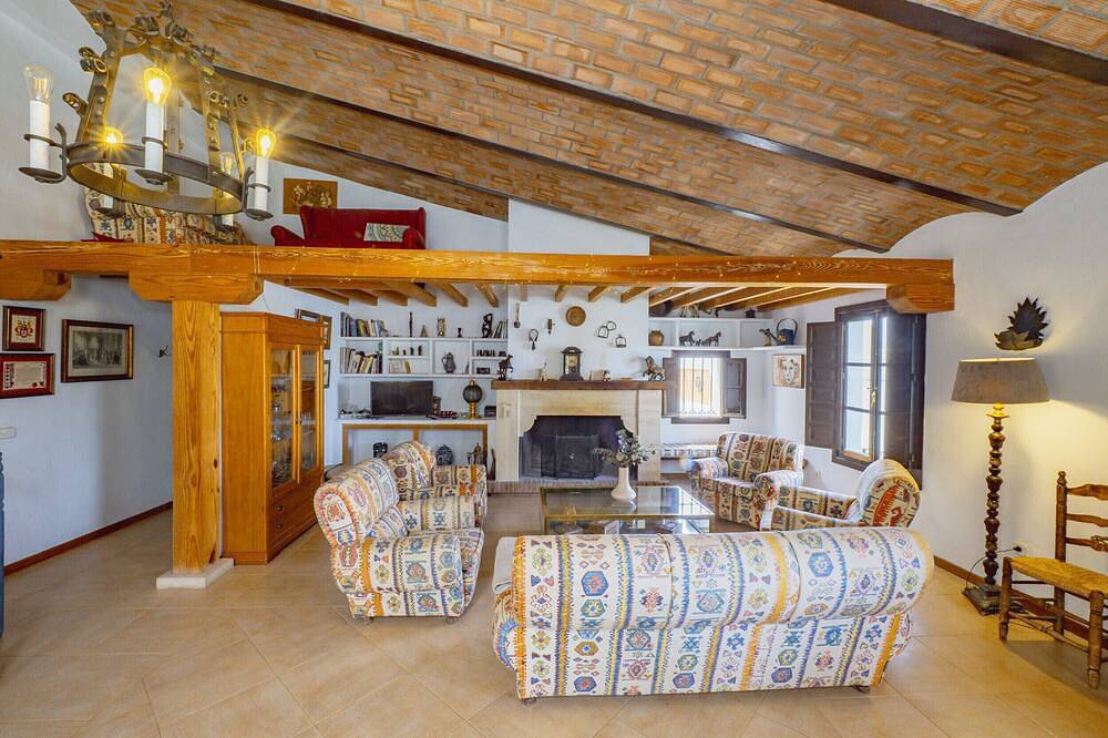 Cubo's Cortijo El Perezon / rural / piscina privada / aire acondicionado in Archidona, Provincia de Málaga