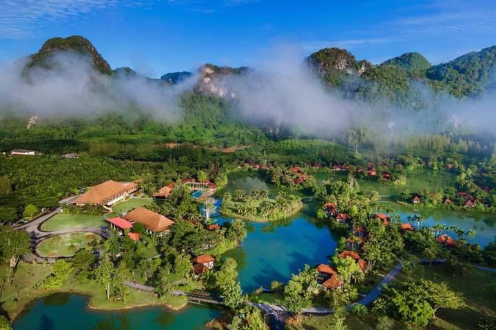 Resort für 3 Personen, mit Kinderpool und Ausblick sowie Pool und Garten - 1