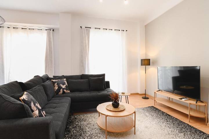 Ferienwohnung für 5 Personen, mit Balkon und Ausblick in Rhodos Stadt