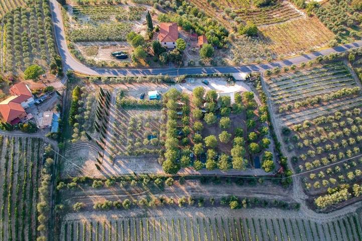 Camping pour 8 personnes, avec Jacuzzi et Terrasse ainsi que Jardin et Vue