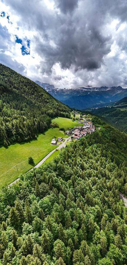 Appartamento per 3 persone, con Terrazza e Giardino nonché Panorama a Schilpario