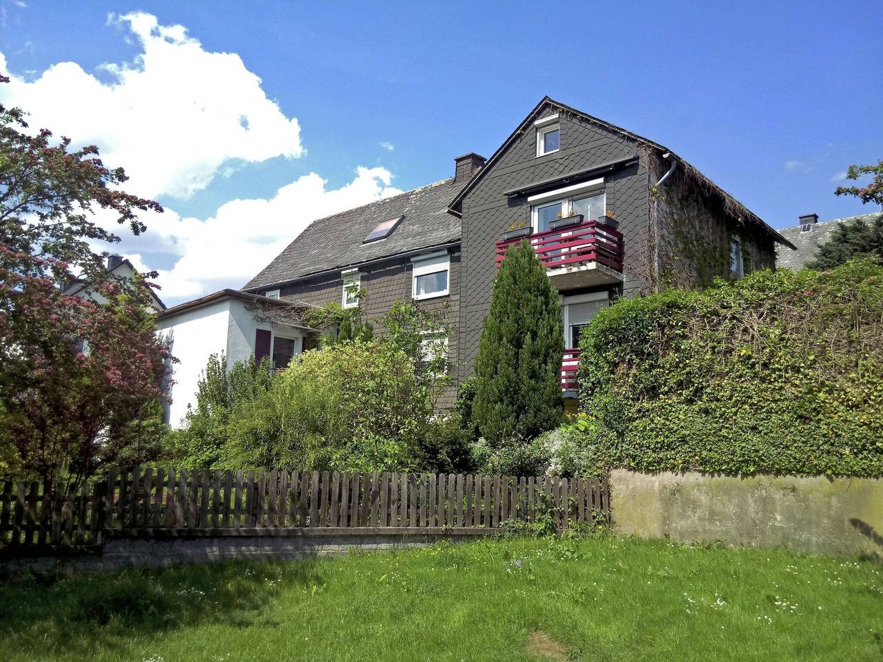Ganze Wohnung, Modern apartment on the first floor near Willingen with private south-west facing balcony in Usseln, Willingen