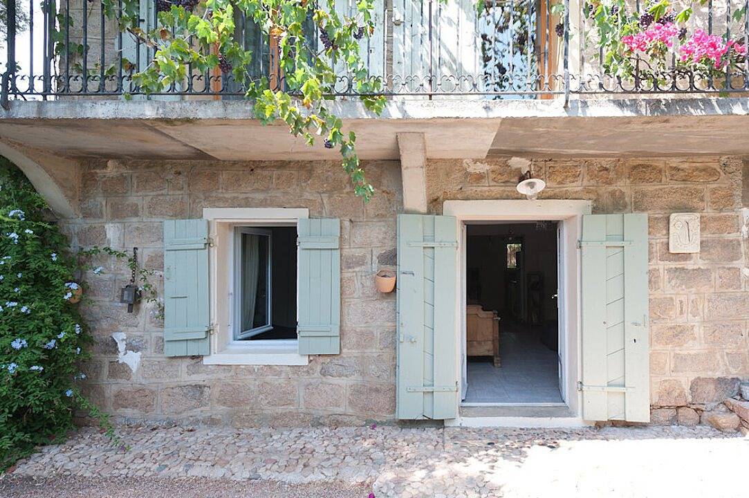 Gîte de charme, piscine et spas partagés in Porto-Vecchio, Parc naturel régional de Corse