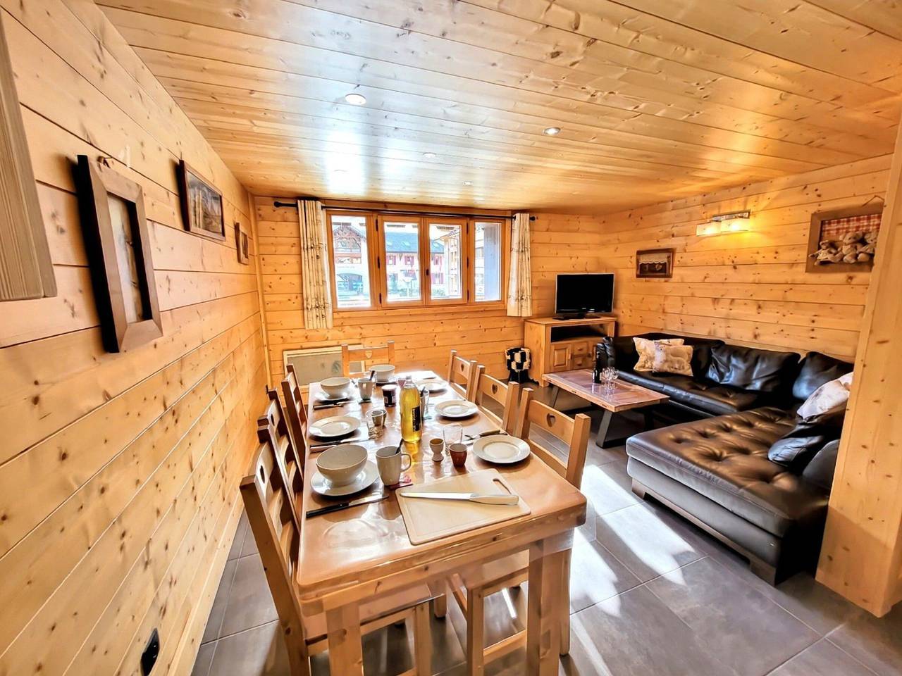 Entire apartment, Spacious T3+cabine in central Les Gets, 7 people, near slopes, comfort in Les Gets, Les Portes du Soleil