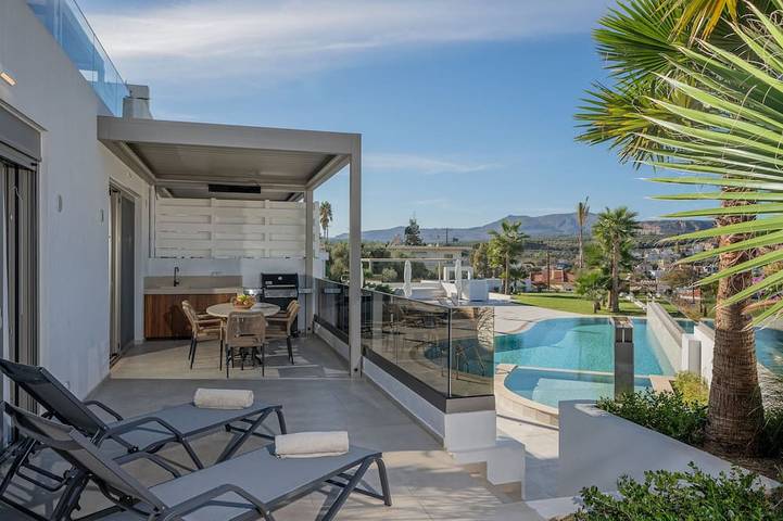 Ferienwohnung für 6 Personen, mit Whirlpool und Balkon sowie Pool - 1