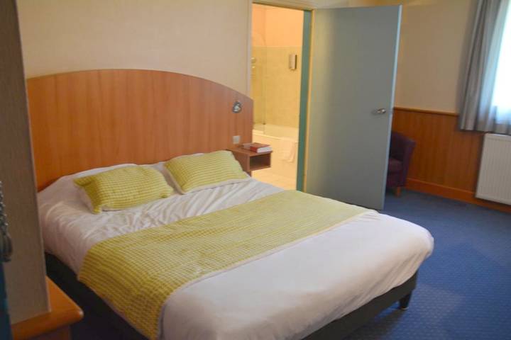 Hôtel pour 2 personnes, avec jardin, animaux acceptés à Lanvollon - 4