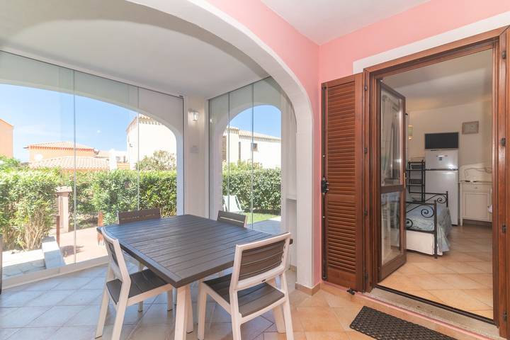 Appartement entier, Appartement « Sardegna Stupenda N 01 » avec piscine commune, Wi-Fi et climatisation in Vignola Mare, Aglientu