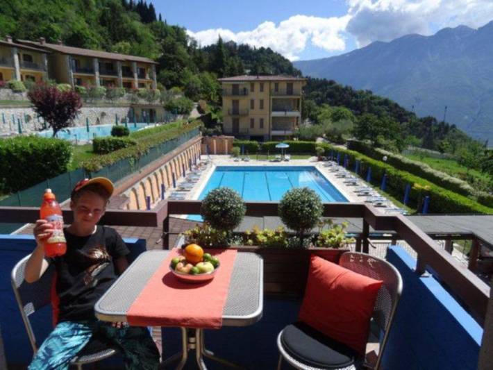 Ferienwohnung für 5 Personen, mit Balkon und Pool in Gardola