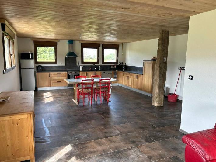 Gîte pour 7 personnes, avec vue et terrasse dans Déservillers