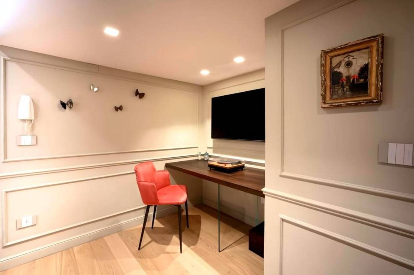 Entire studio, Studio 'Pitti Urban' with Wi-Fi and Air Conditioning in Florence city center, Florence