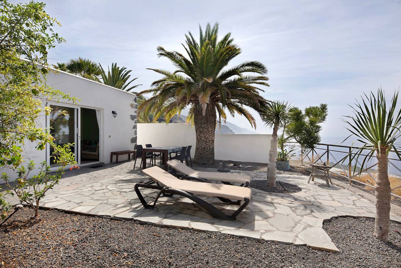 Ferienhaus 'Moijama 6' mit Meerblick, Gemeinschaftspool und Wlan in Puerto Naos, Los Llanos de Aridane