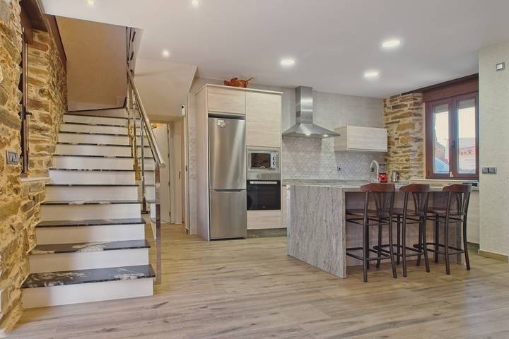 Casa de vacaciones para 10 personas, con Balcón además de Jardín y Sauna en Castilla y León - 3