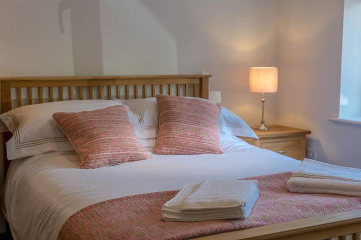 Quaint Cottage in the Heart of Eryri (Snowdonia) | 2-Merddyn-Coch in Llanberis, Llyn Padarn