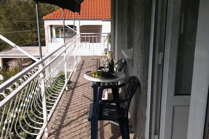 Ganze Wohnung, 2-Zimmer-Ferienwohnung am Strand Luka Dubrava, Peljesac in Dubrovnik-Neretva
