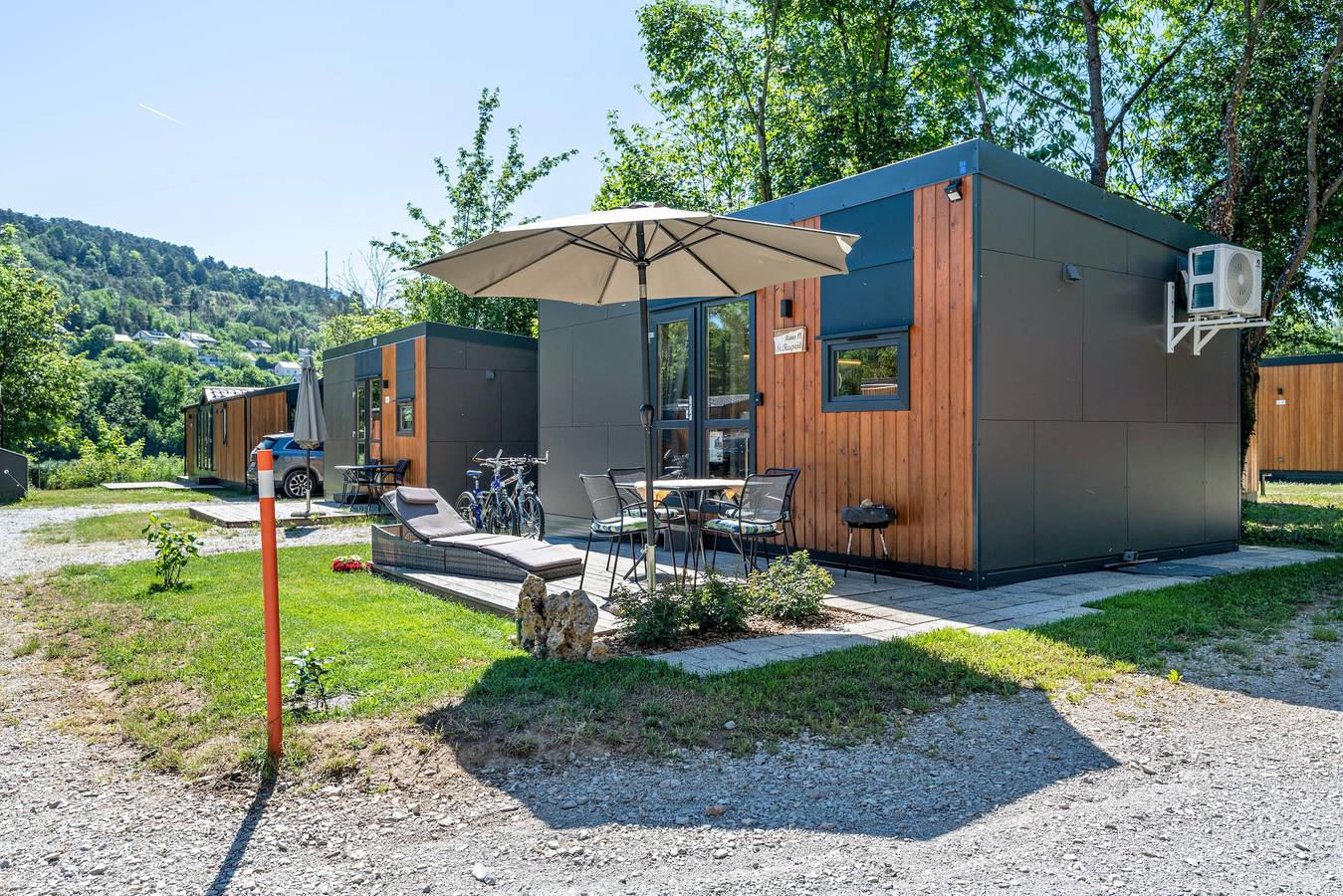 Ganze Ferienwohnung, Tiny Home 'Sankt Rupert Nummer 11' mit privater Terrasse und Klimaanlage in Riedenburg, Altmühltal