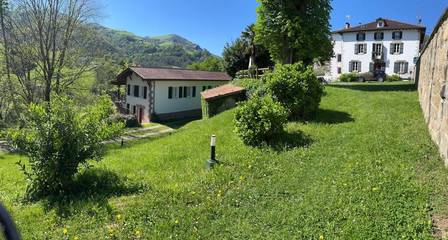 Gîte pour 6 personnes, avec vue et jardin à Valcarlos