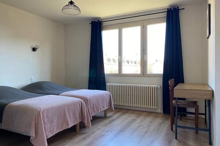 Gîte pour 12 personnes, avec jardin à La Chartre-sur-le-Loir - 4