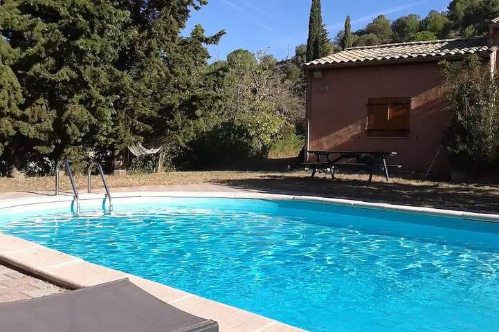 Villa pour 6 personnes, avec balcon et jardin