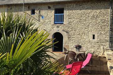 Gîte pour 6 personnes, avec terrasse à Guillac