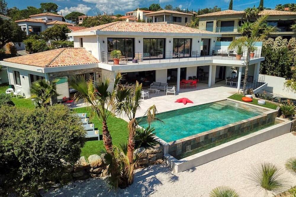 Casa vacanza a Var a partire da 1321€ a notte
