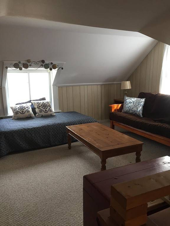 Tolles Haus! Perfekte Lage! Neu Renoviert 4 Br, 2 Bad - Überall Gehen! in Bolton Landing, Adirondack Mountains