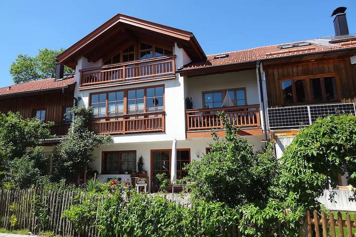 Ferienwohnung für 4 Personen, mit Balkon in Wackersberg