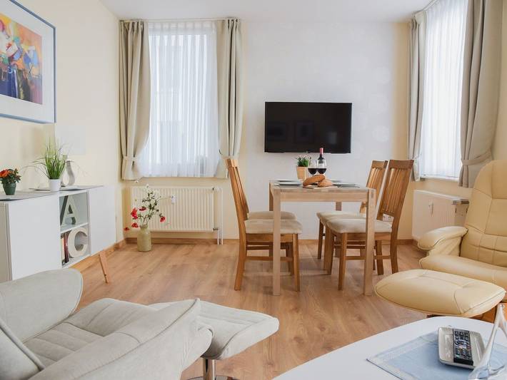 Ferienwohnung für 2 Personen, mit Seeblick und Terrasse in Waren (Müritz) - 3