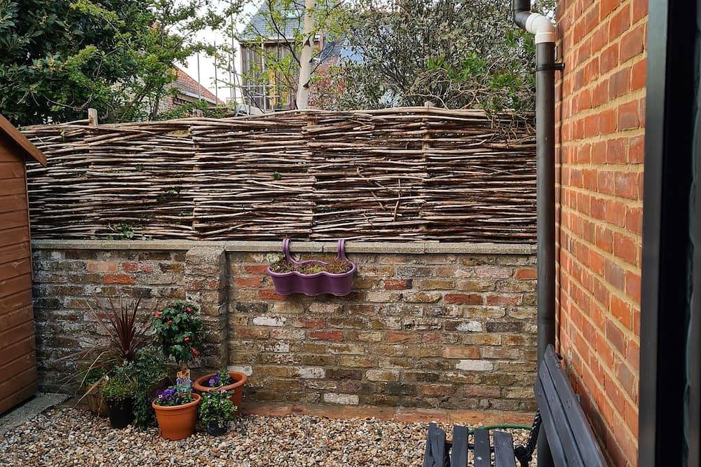 Wells-next-the-Sea. Quiet accommodation close to the Harbour and shops. in Wells-next-the-Sea, Norfolk Coast