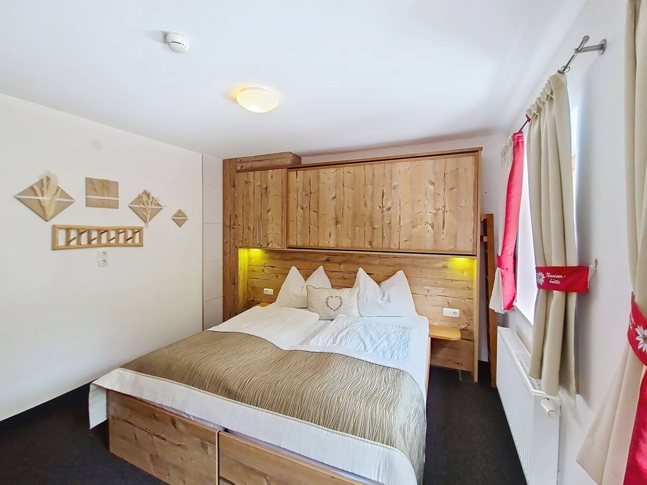 Ganze Wohnung, Naviser Hütte in Tuxer Alpen, Navis