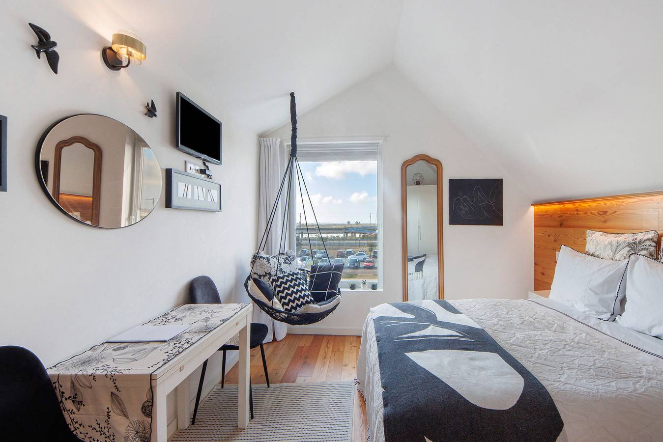 Entire studio, Apartment 'Ria' with Wi-Fi and Air Conditioning in Aveiro, Aveiro District