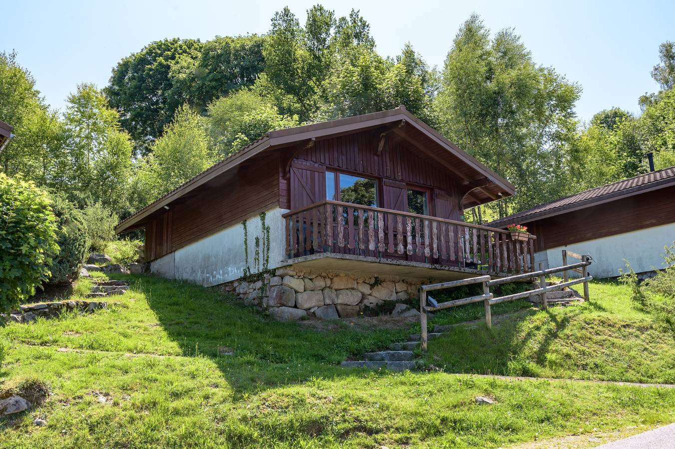 Chalet 'Chalet Les Moraines 8' con vista sulle montagne, piscina condivisa e terrazza privata in Le Tholy, Épinal e dintorni
