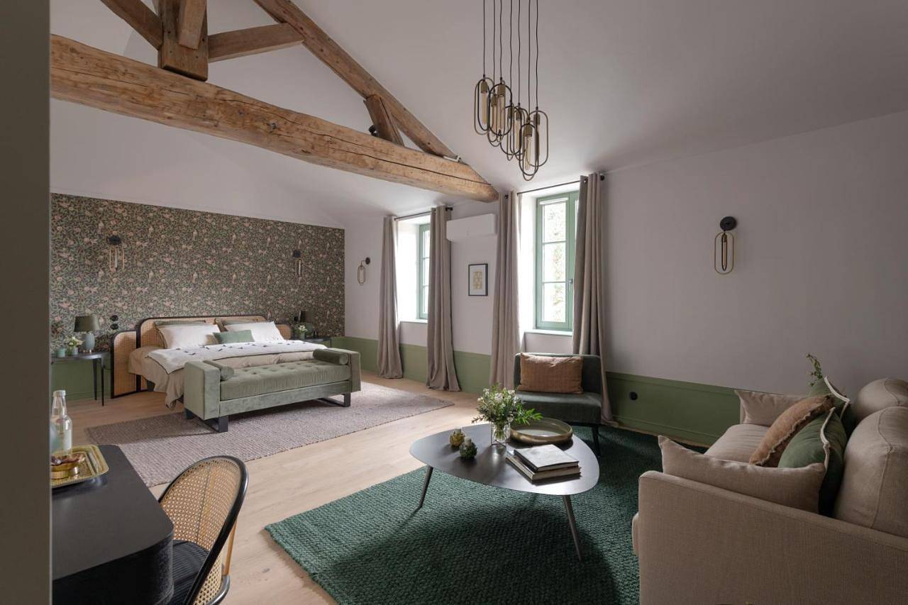 Deluxe Double Room with Extra Bed in Chasselay, Lyon et ses environs