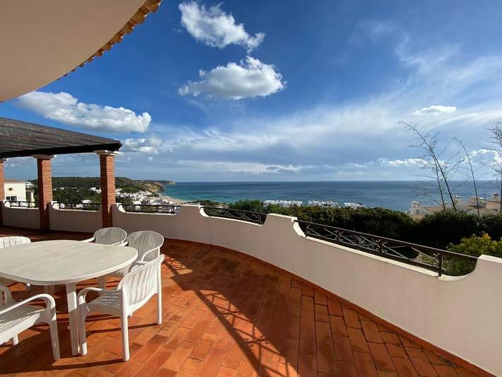 Villa para 6 pessoas, com Terraço e Jardim e ainda Vista em Salema