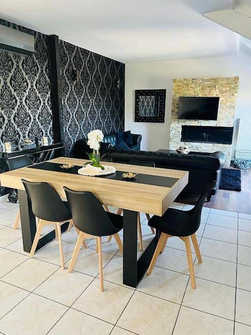 Gîte pour 4 personnes, avec balcon et jacuzzi à Hagondange - 2