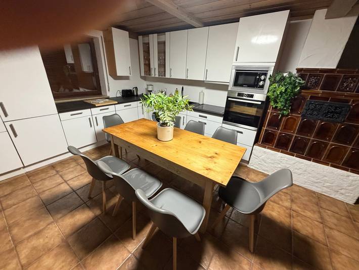 Ferienwohnung für 18 Personen, mit Balkon und Garten