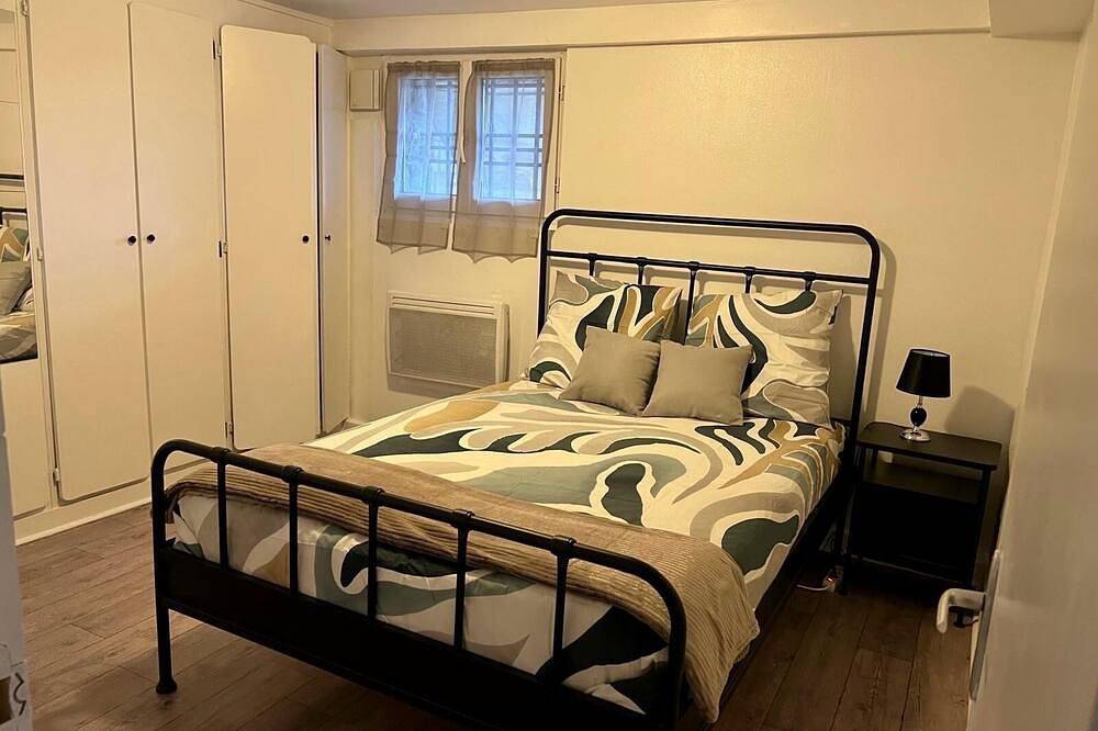 Ganze Wohnung, Quiet 2-room apartment near Paris, independent entrance in Épinay-sur-Seine, Seine-Saint-Denis