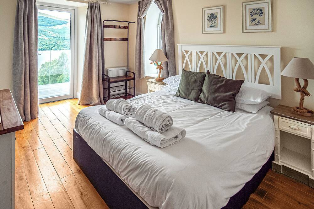 5 bedroom accommodation in Fearnan, near Aberfeldy in Loch Tay, Perthshire
