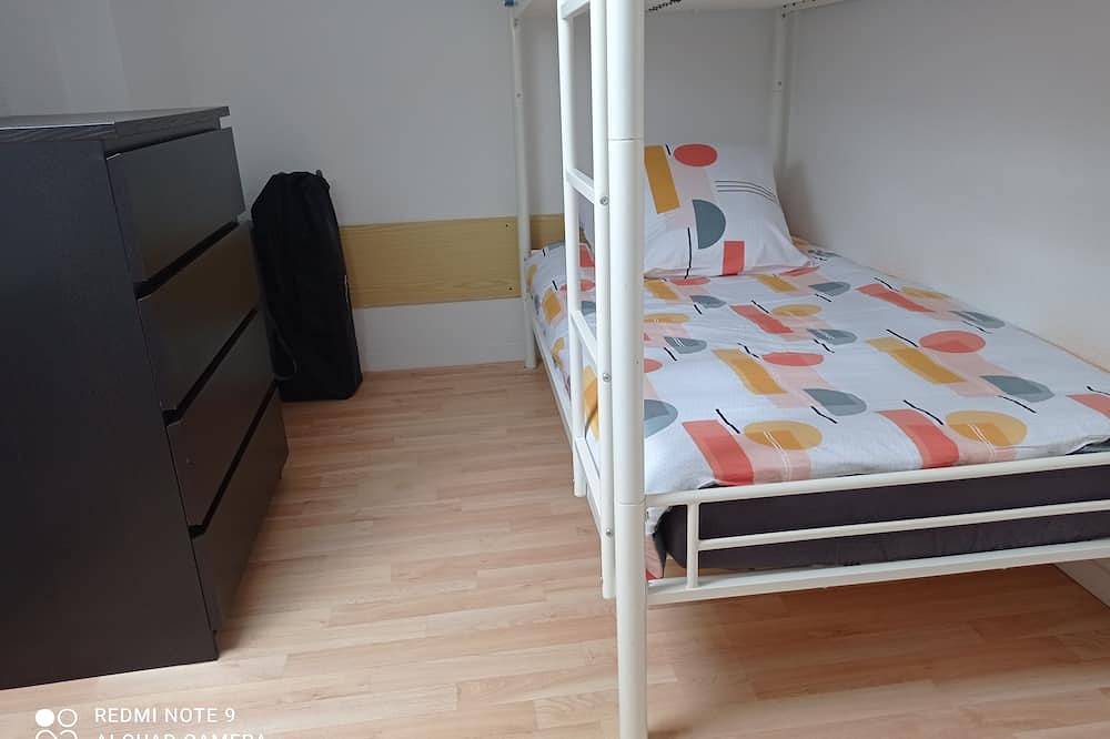 Appartement entier, Le temps d'une parenthèse dans une petite maison au pied des dunes de sable in Kerhillio, Erdeven