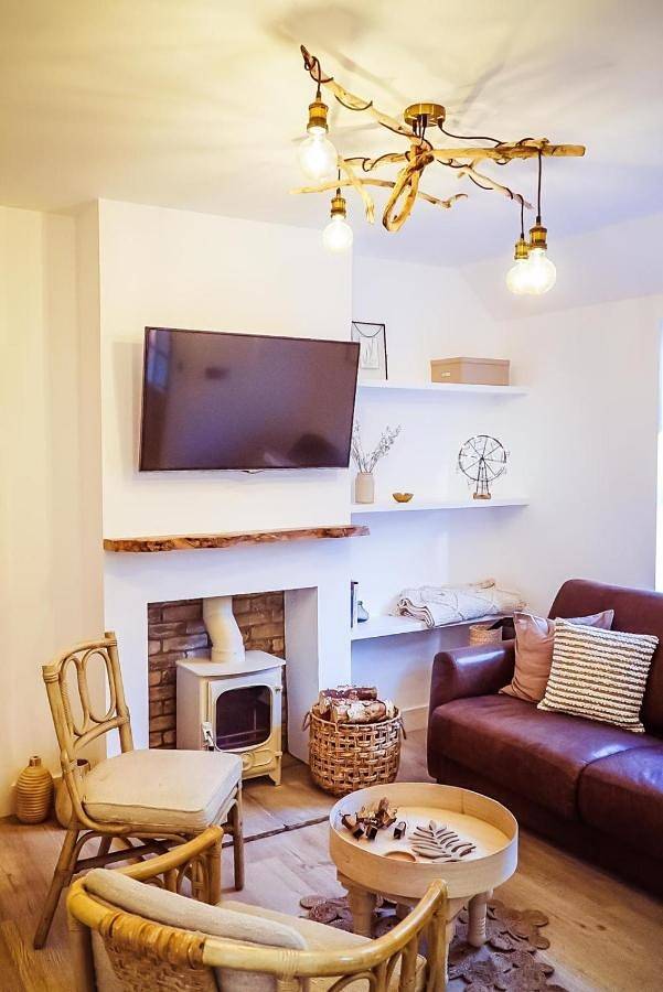 Two-Bedroom House in Dundee, Angus