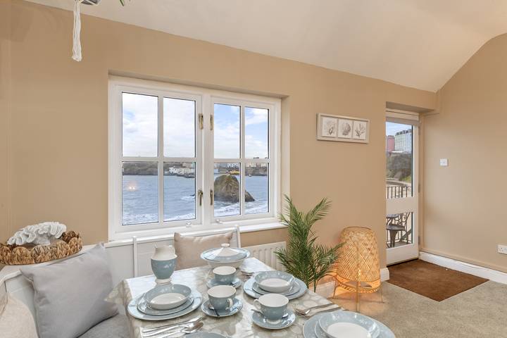 Gîte pour 4 personnes, avec balcon ainsi que vue sur l’océan et vue à Tenby - 2