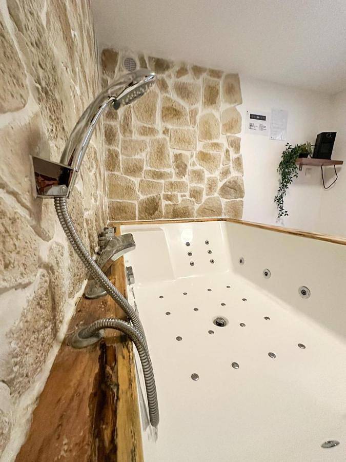 Cocon détente & Jacuzzi(Balnéo) in Dieppe, Dieppe en omgeving